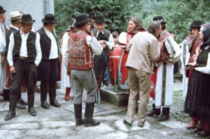 Adatközlők és Martin György. Györgyfalva, 1983.